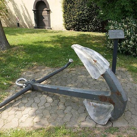 Ferienwohnung Neli Am Rhein Rheinbrohl Bagian luar foto