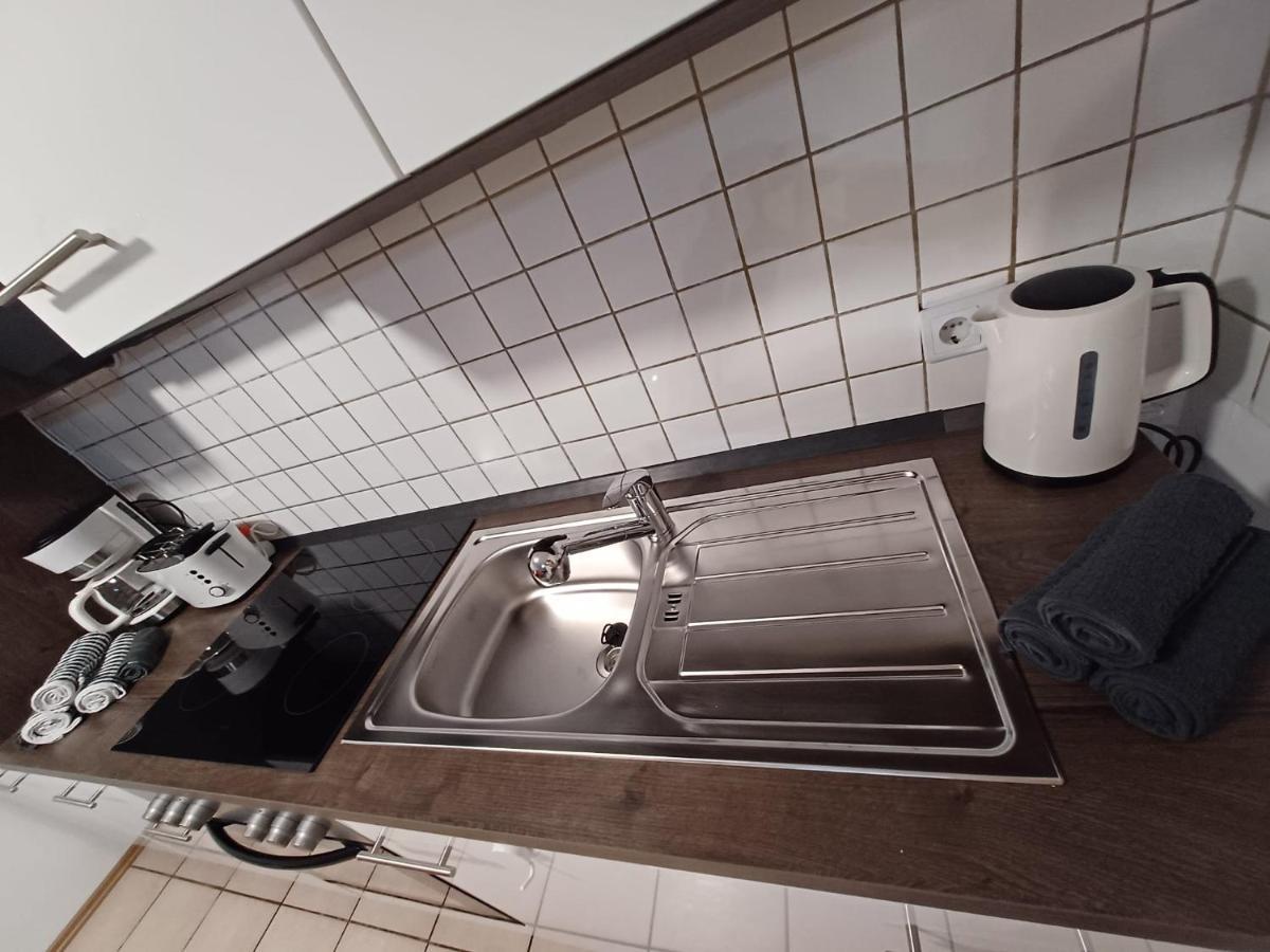 Ferienwohnung Neli Am Rhein Rheinbrohl Bagian luar foto