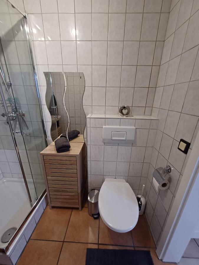 Ferienwohnung Neli Am Rhein Rheinbrohl Bagian luar foto