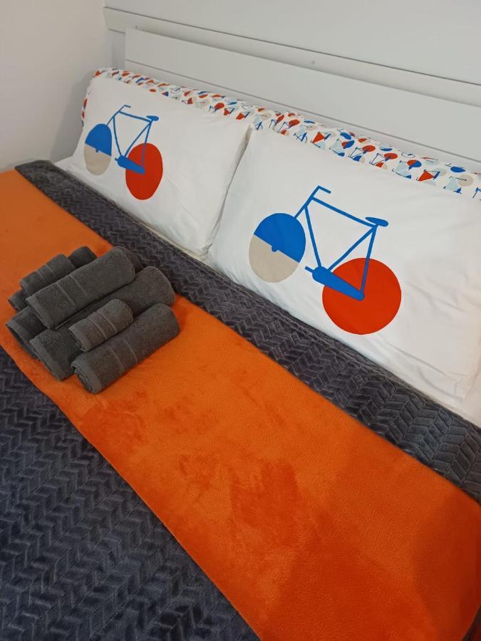 Ferienwohnung Neli Am Rhein Rheinbrohl Bagian luar foto