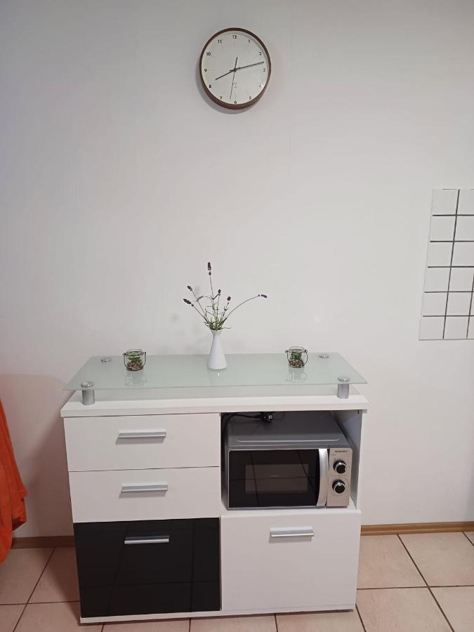 Ferienwohnung Neli Am Rhein Rheinbrohl Bagian luar foto