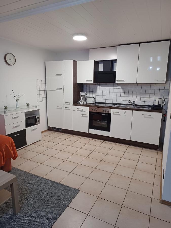 Ferienwohnung Neli Am Rhein Rheinbrohl Bagian luar foto