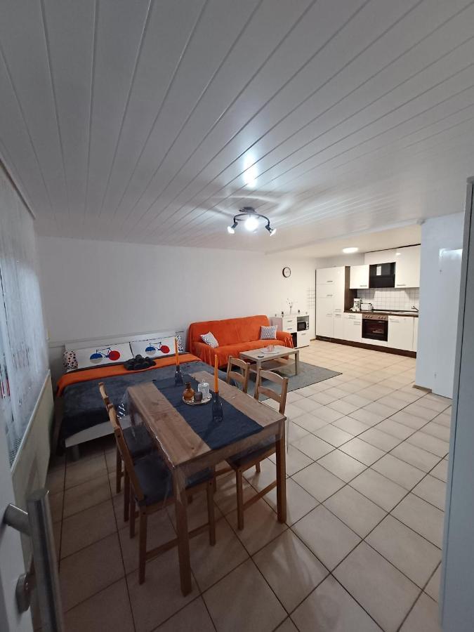 Ferienwohnung Neli Am Rhein Rheinbrohl Bagian luar foto